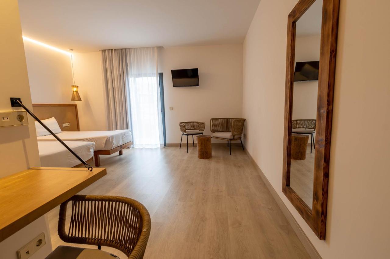 Play Hotel Ibiza - Adults Only Exterior photo